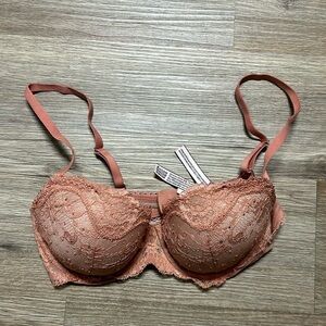 VICTORY SECRET 32D Bra